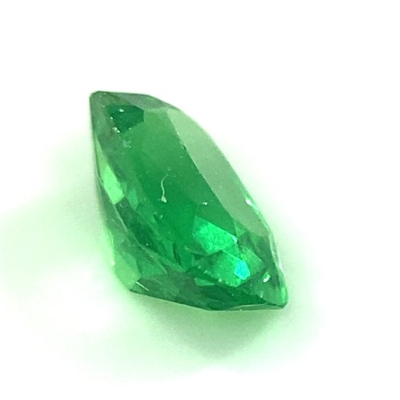 Tsavorite Green Garnet .74ct - Picture 3 of 6